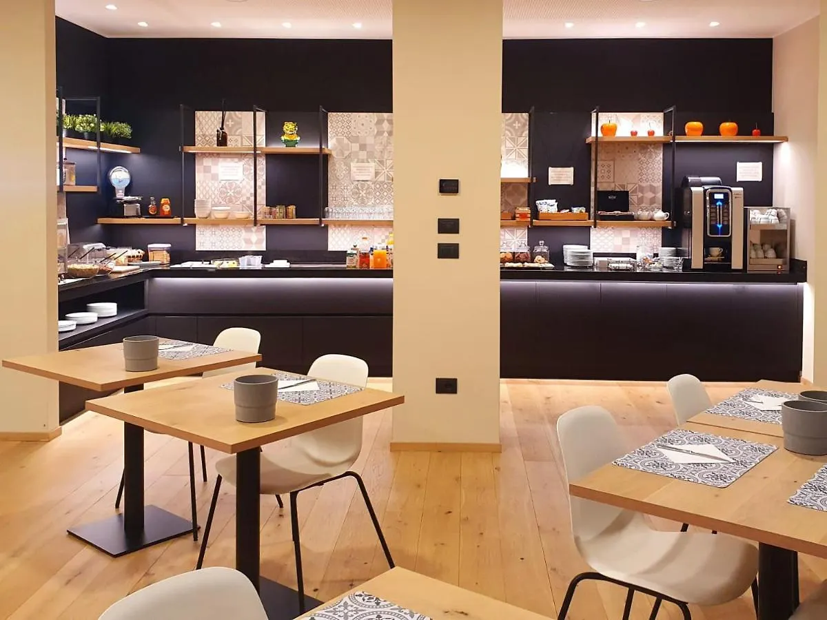 Hotel Ristorante Al Giardinetto Colle Umberto  Италия