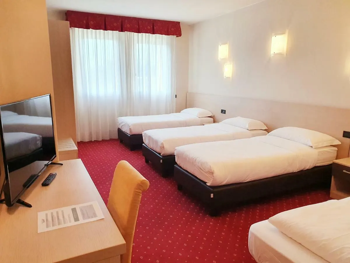 Hotel Ristorante Al Giardinetto Colle Umberto  3*, Colle Umberto (Veneto) Italy