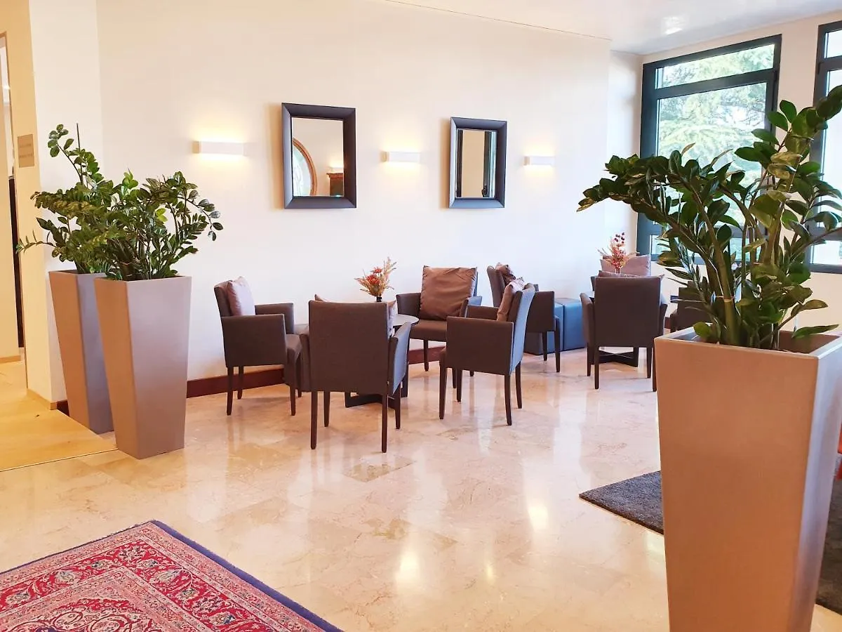 Hotel Ristorante Al Giardinetto Colle Umberto  Colle Umberto (Veneto)